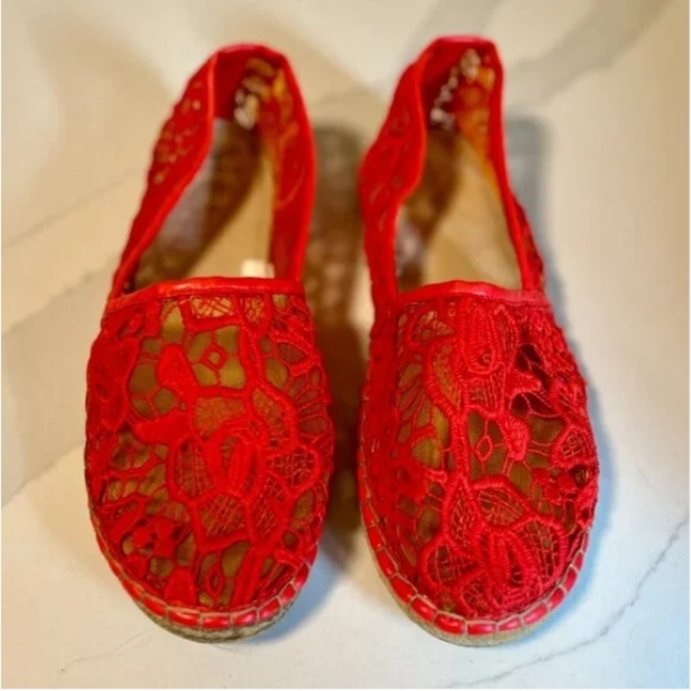 Orange lace linen shoes